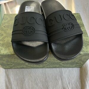 Gucci Rubber Logo Slides NWT